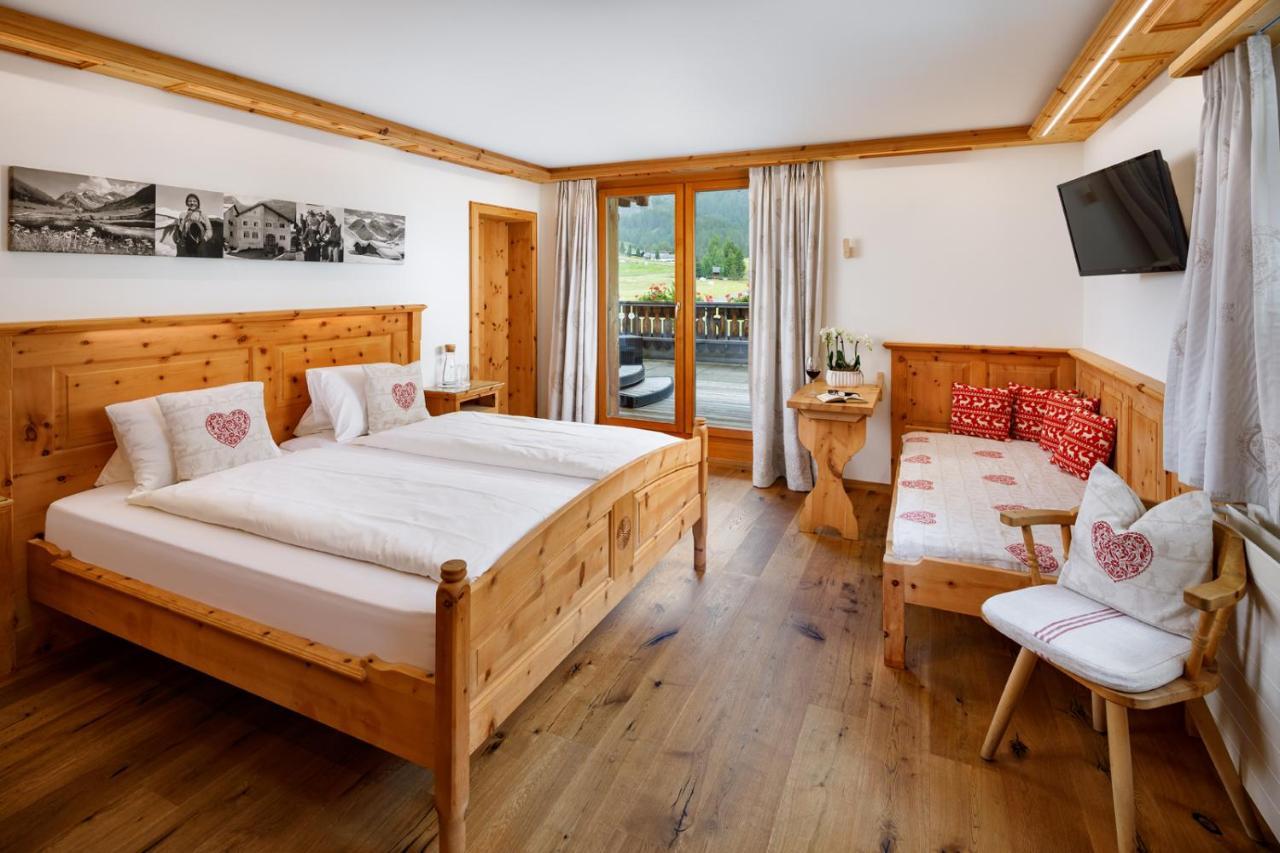 Walserhuus Sertig Hotel