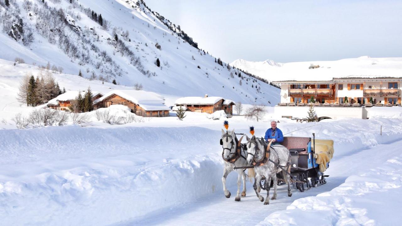 Walserhuus Sertig Hotel
